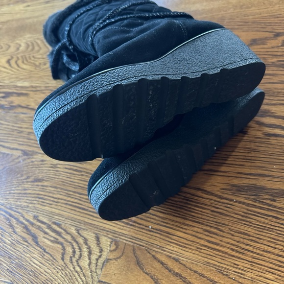 MARC JACOBS Black Quilted Suede Faux Fur Platform Wedge Tall Boots | Size 37 - Picture 4 of 8